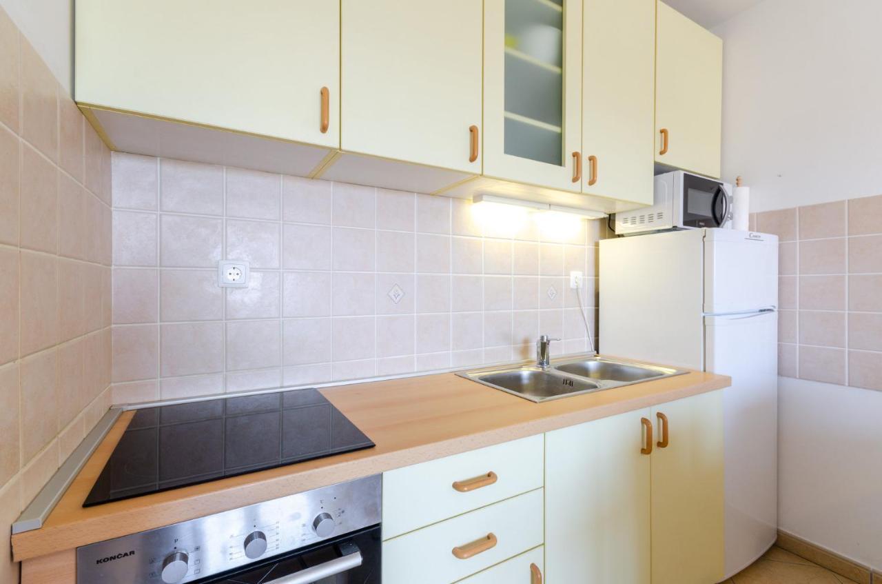 Ferienwohnung Juanita Dramalj Exterior foto