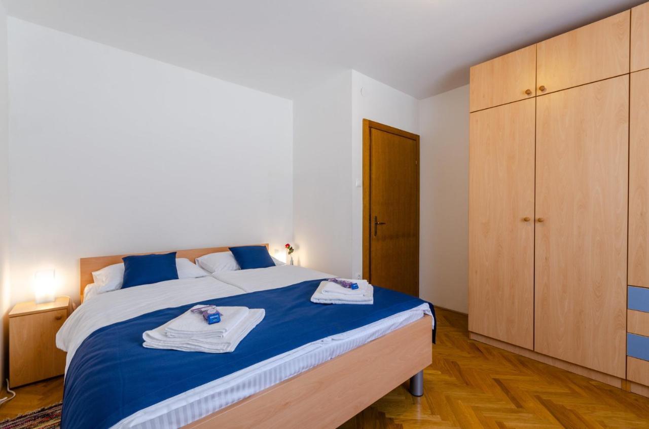 Ferienwohnung Juanita Dramalj Exterior foto